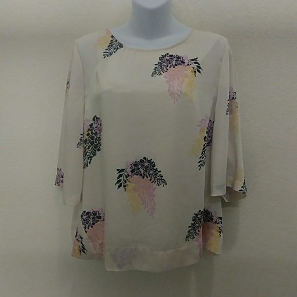 DKNYC Printed High Low Blouse - Picture 5 of 8